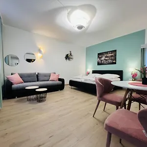 Wf-apartment Westbahnhof Apartament