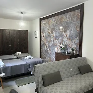 st-gaetans-studio-apartment.hotelssaintjulians.com/